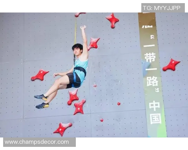 广州攀岩队与杭州攀岩队赛后复盘团队协作的成功与不足分析 广州攀岩队与杭州攀岩队赛后复盘团队协作的成功与不足分析